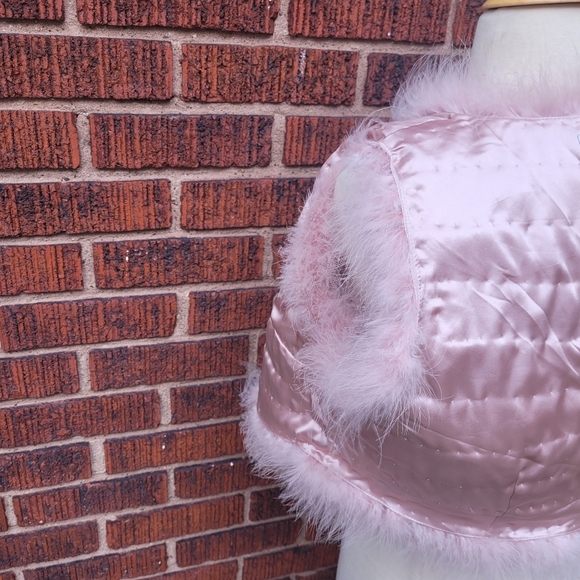 100% feather vest with tags - Picture 4 of 7